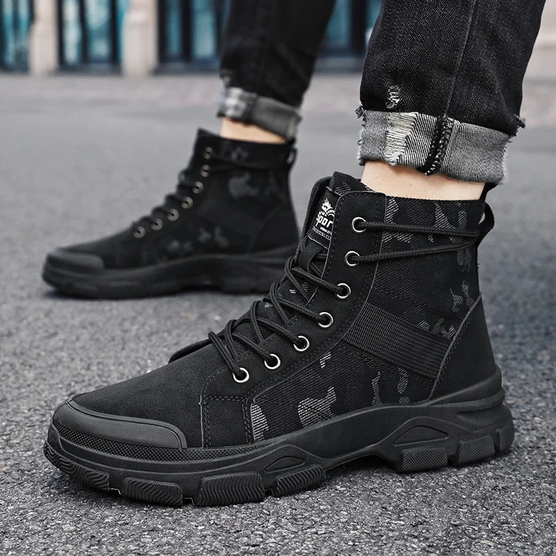 Military Boots for Men Autumn High Top Camouflage Desert Casual Flats Mens Boot Breathable Non Slip Work Shoes Zapatillas Hombre
