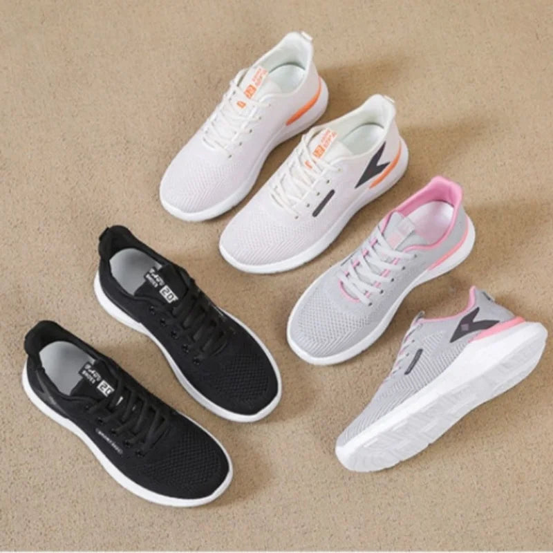 Lightweight and breathable running shoes for ladies, suitable for spring and autumn seasons. Multi-functional casual sports shoe